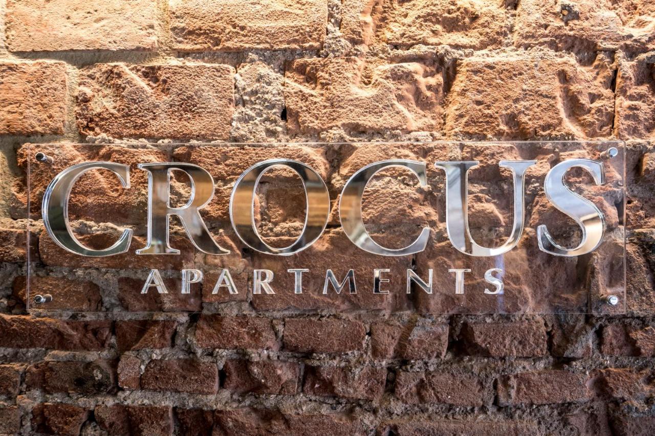 Crocus Apartments Sirmione Exterior photo